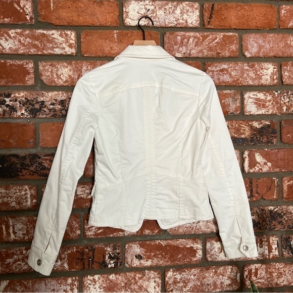 White denim blazer - Picture 2 of 5